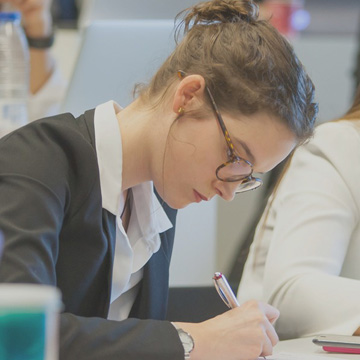 Degree in Law + Diploma in Business Law (DECO)